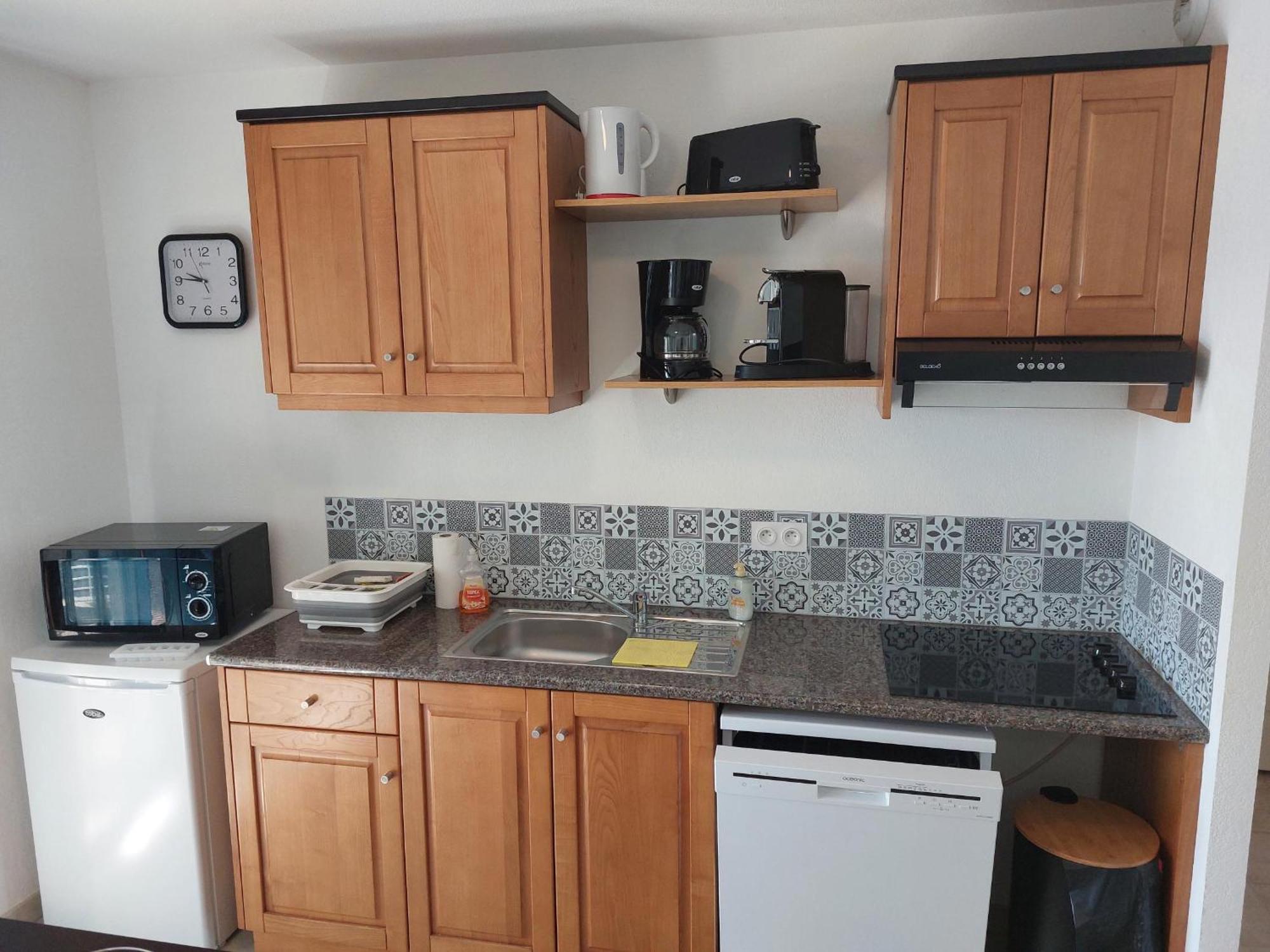 Nouvel Location D'Un Bel Appart T2 Climatise Et Meuble Au Rdch Avec Piscine Dans Residence Les Melody Santa-Maria-Poggio  Zewnętrze zdjęcie